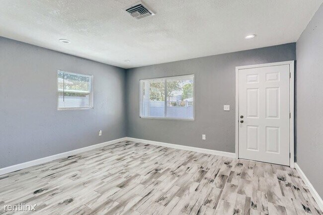 Building Photo - 3 br, 2 bath House - 1008 La Salle Street ...