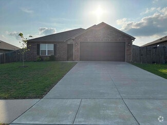 Building Photo - 6902 SW Pilgrim Rd
