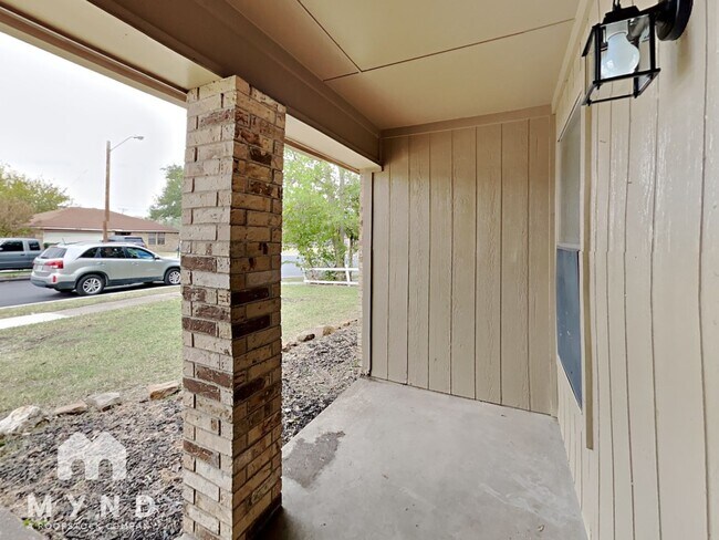 Foto del edificio - 6112 Birchhill Rd