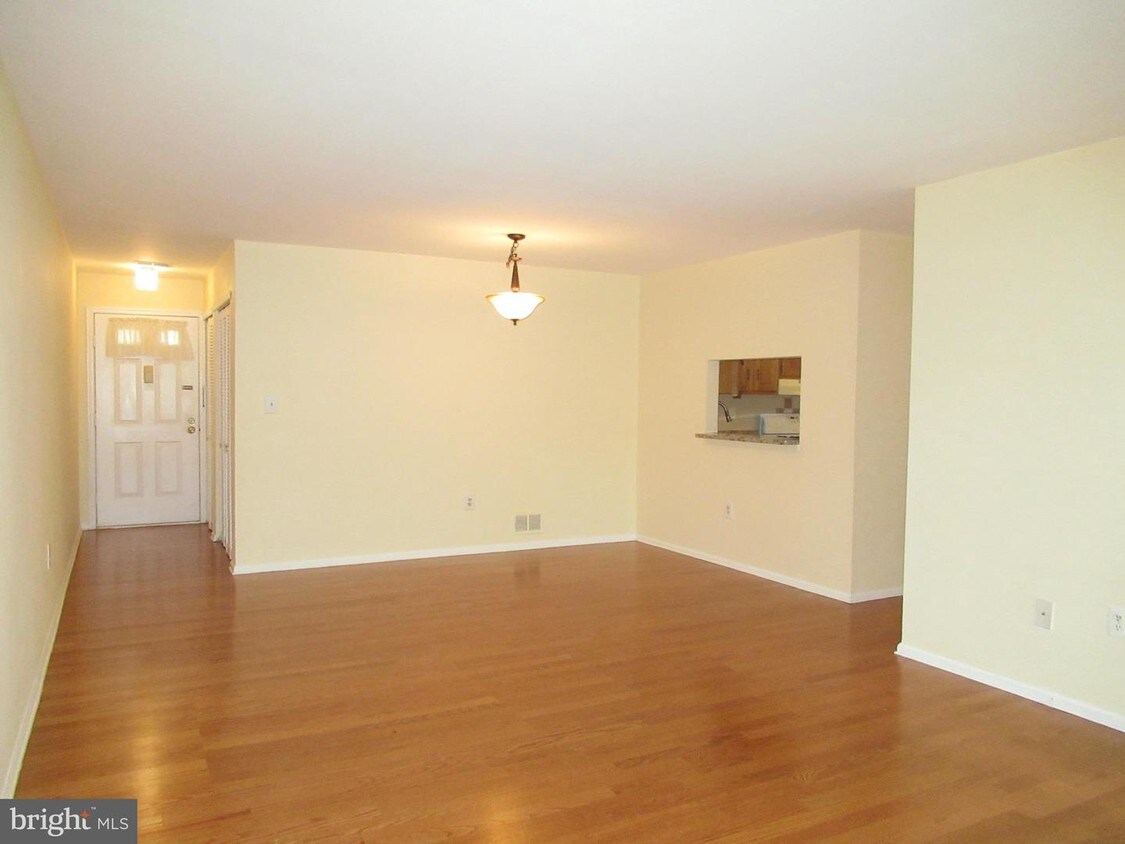 32 Cypress Ct, Trenton, NJ 08648 Apartment for Rent in Trenton, NJ