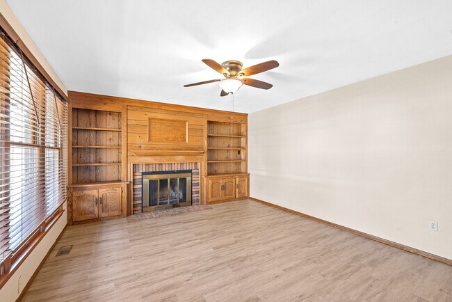 Building Photo - 1224 Wheaton Dr