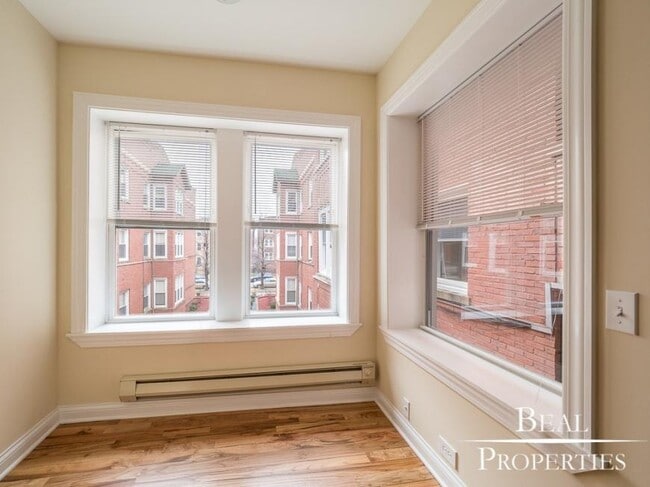 Building Photo - 2 bedroom in CHICAGO IL 60640