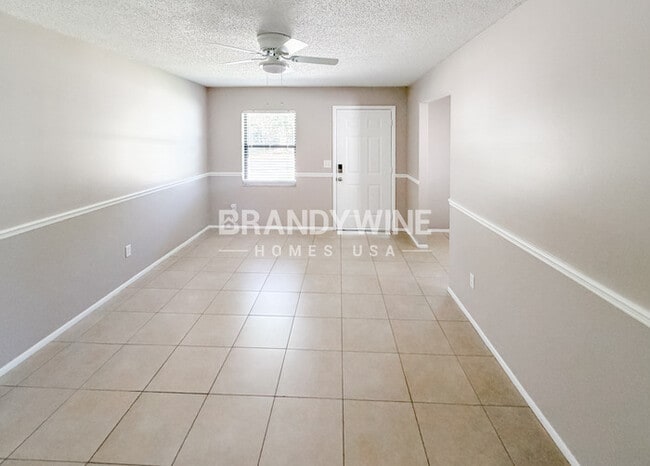 Building Photo - 403 Crabtree Ave