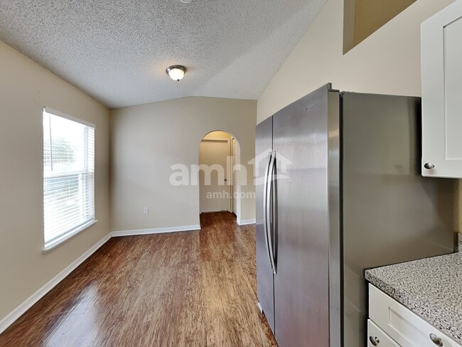 Foto del edificio - 6817 Westlake Blvd