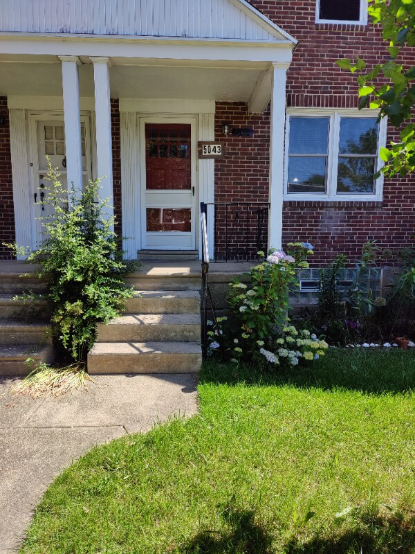 Foto principal - 5043 Copley Rd