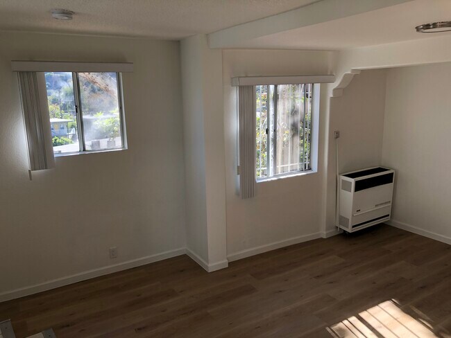 Living Room - 214 S Avenue 50