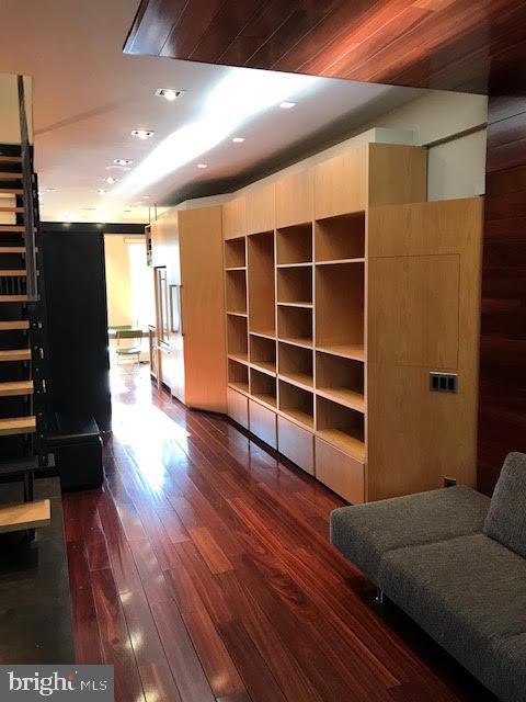 Foto principal - 922 25th St NW