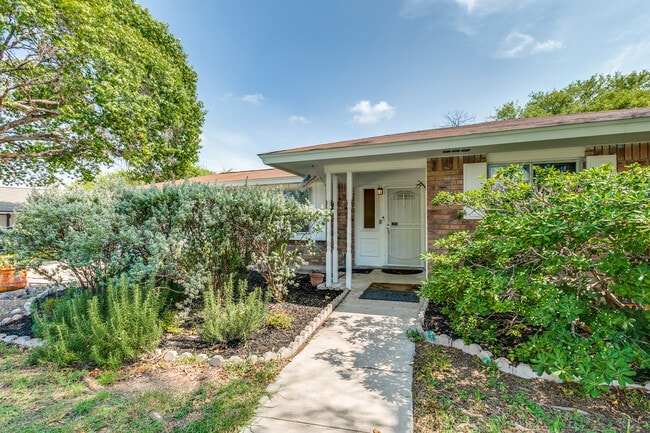 Building Photo - 123 Stardream Dr