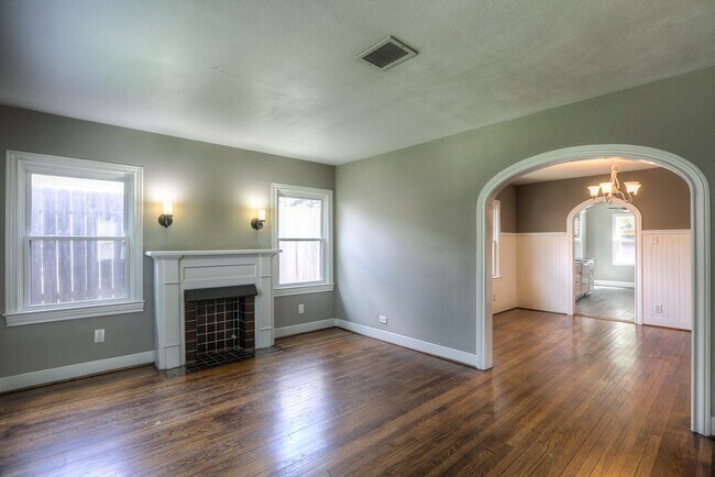 Foto del edificio - 926 Dorothy St