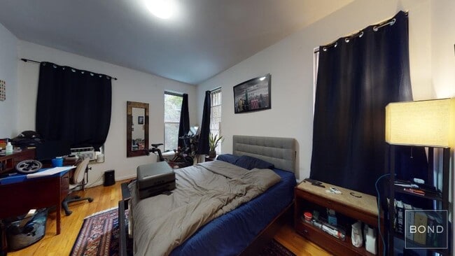 Building Photo - 322 Second Avenue