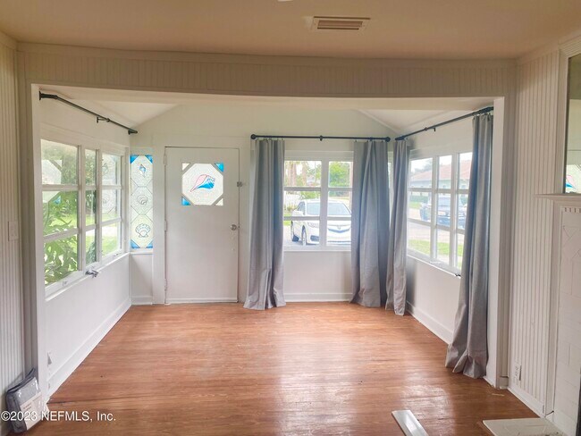 Foto del edificio - 902 2nd St N