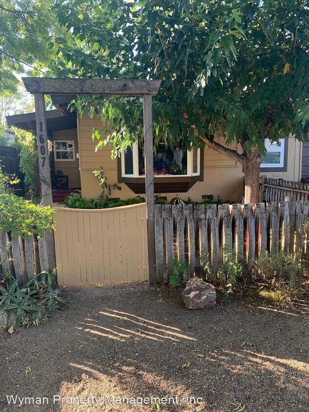 Primary Photo - 2 br, 2 bath House - 1607 Harley Street