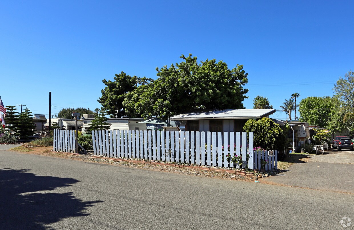 Building Photo - LA PLAYA VISTA TRAILER COURT