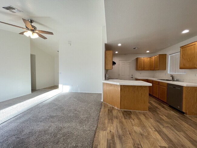 Building Photo - Sunset Ranchos home for rent.