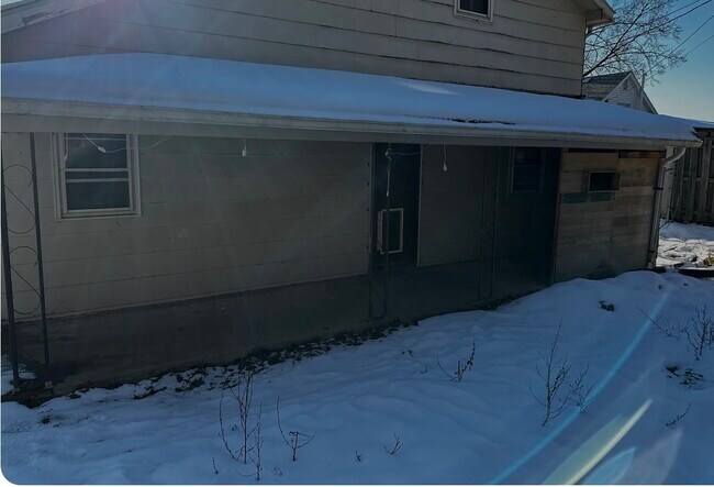 Foto del edificio - 529 E Wood St