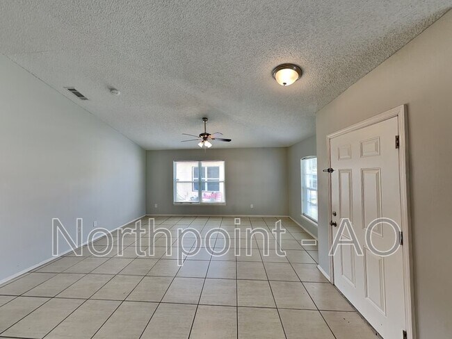 Building Photo - 7764 Pine Fork Dr