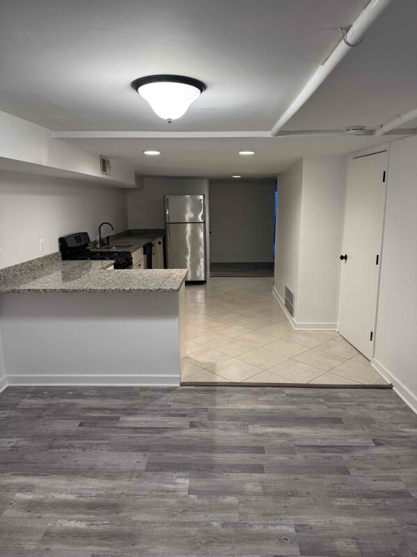 Foto principal - 720 6th St NE