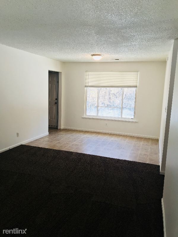 Building Photo - 1747 N 50th Ter