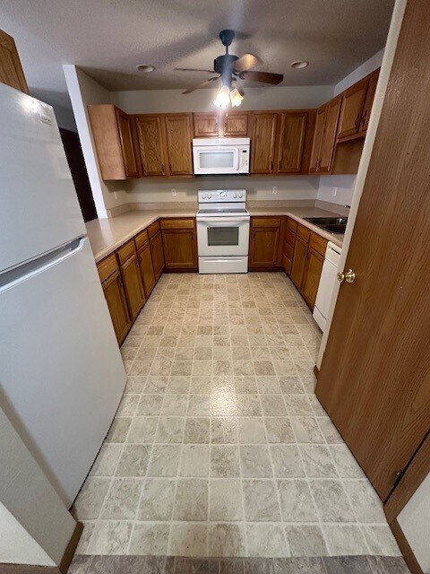 Building Photo - 16835 Huntington Ln
