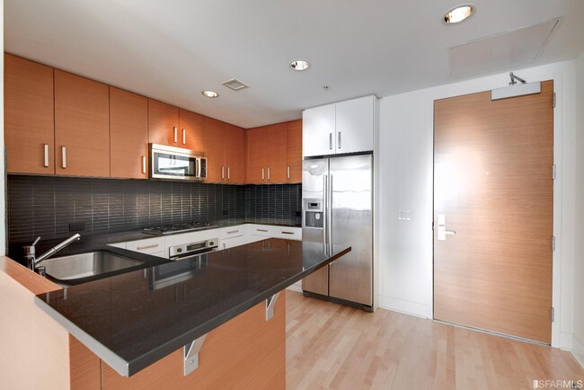 Foto del edificio - 74 New Montgomery St