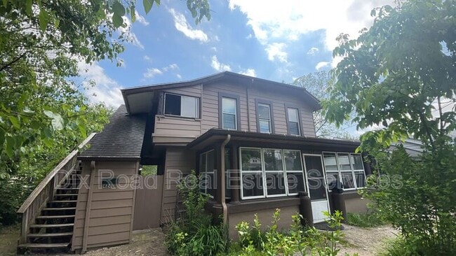 Building Photo - 424 Nordale Ave
