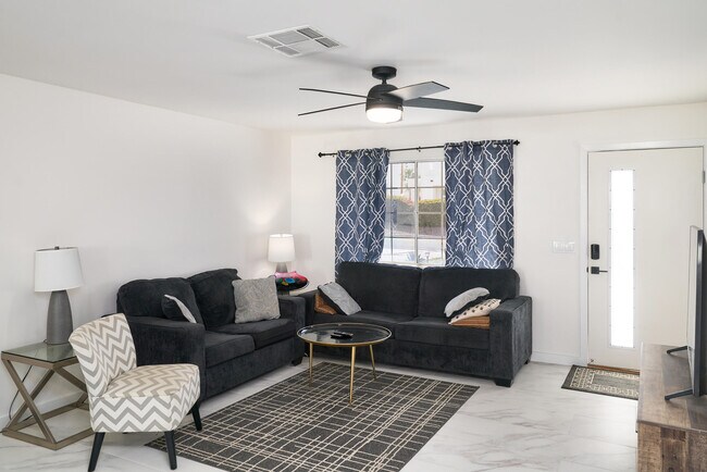 Foto del edificio - 51700 Avenida Martinez