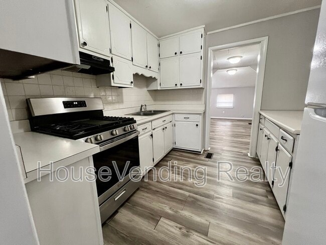 Foto del edificio - 507 Arthur Ave