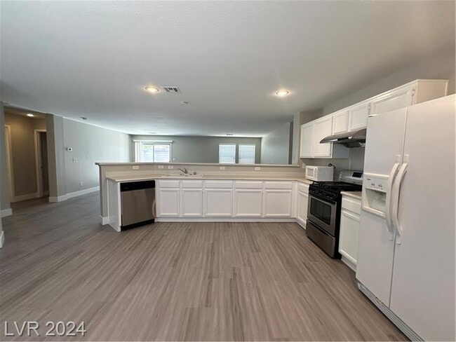 Building Photo - 5623 Artesia Lake Ct