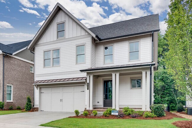 Foto del edificio - Beautiful & Spacious Home in Prime Alpharetta Location – Available 07/25/2026