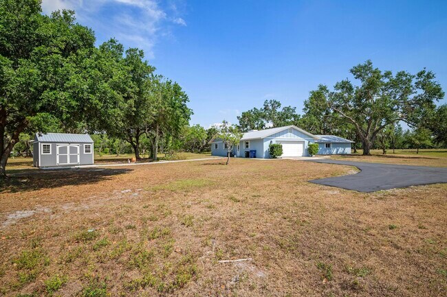 Building Photo - 4505 Hackamore Rd