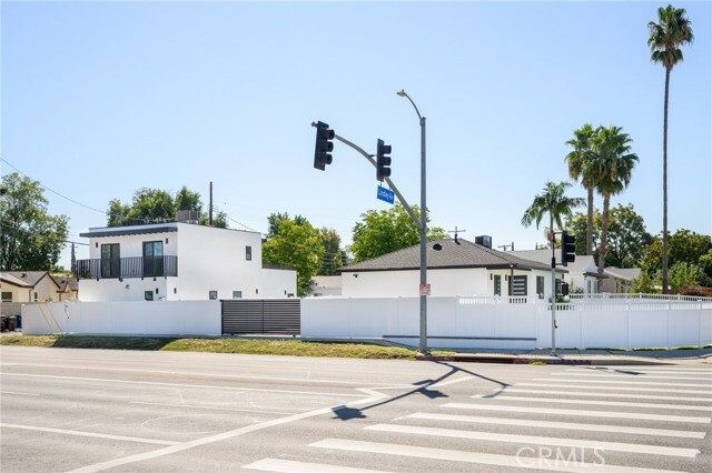 Foto del edificio - 18060 Oxnard St
