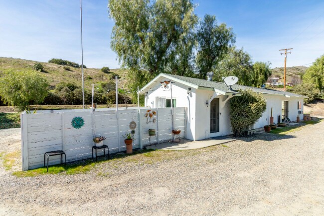 Foto del edificio - 45491 Sage Rd