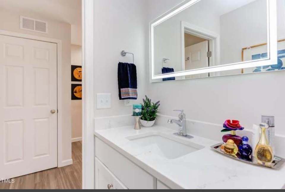 Foto del edificio - 1309 Hudson Ave