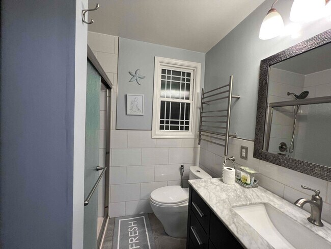 Building Photo - 779 Circle Ct