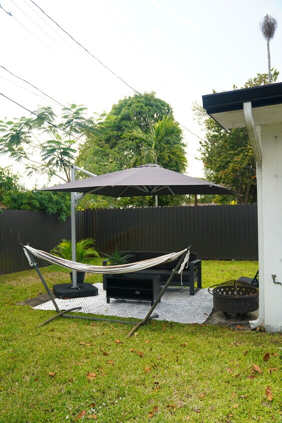 Foto principal - 1410 NW 192nd St