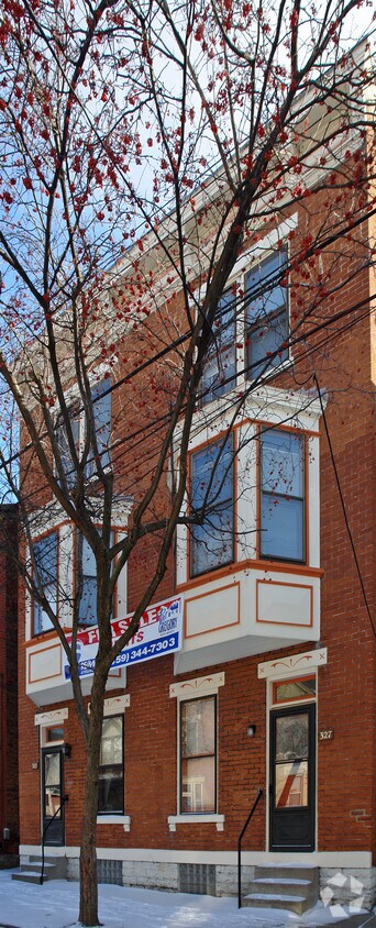 Foto del edificio - 325-327 W 7th St