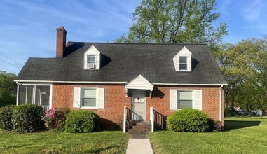 Building Photo - 1056 Shelby Dr