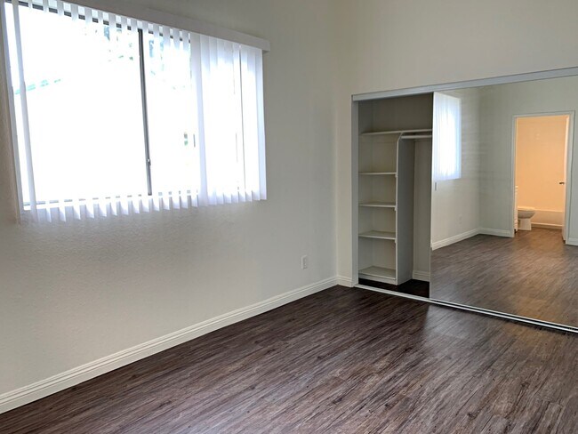 Building Photo - 4124 N Eagle Rock Blvd