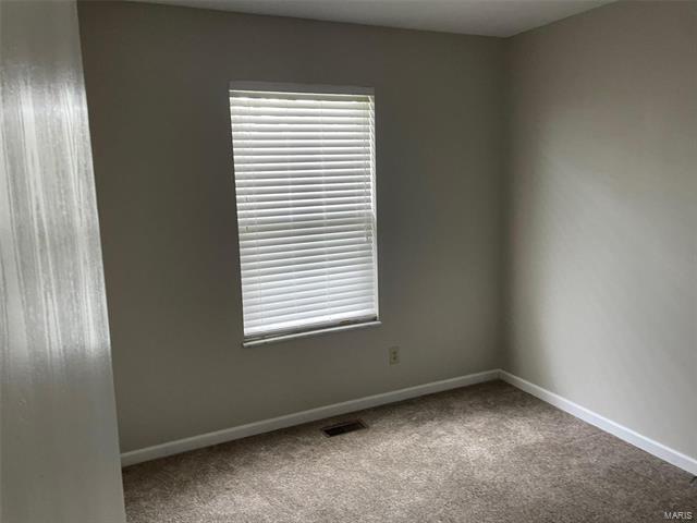 Building Photo - 825 Lakeside Manor Dr