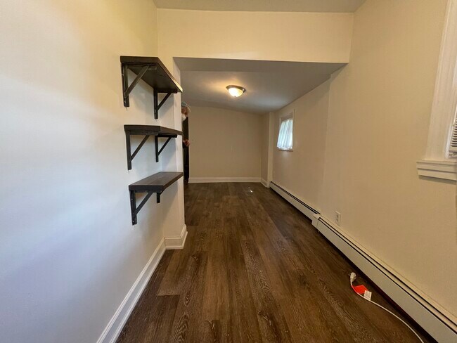 bed - 11 Pearl St
