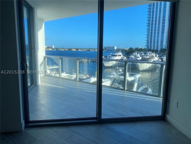 Foto del edificio - 17301 Biscayne Blvd