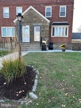 Building Photo - 800 Disston St