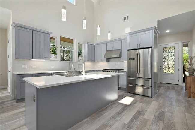 Building Photo - 21808 Bluejay Blvd