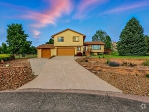 Building Photo - 440 Torrey Pines Way