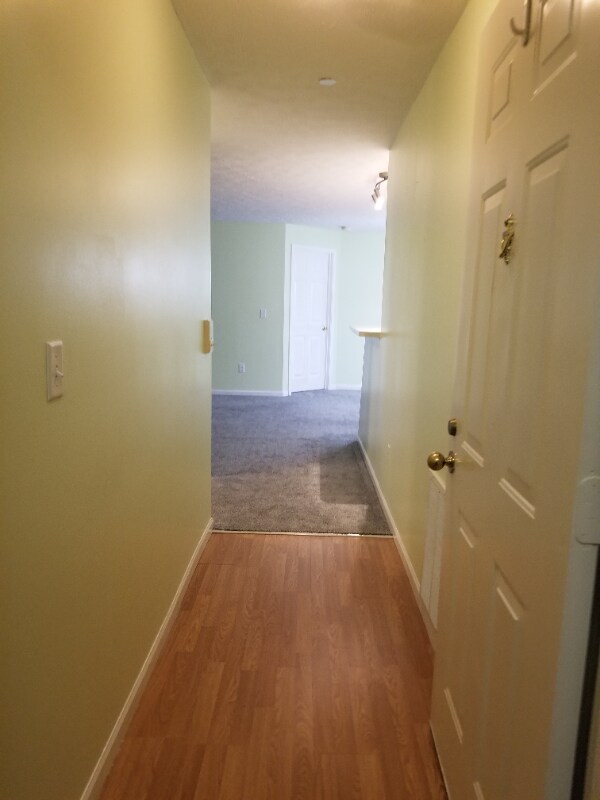 Foto del edificio - 400 Lakeview Dr