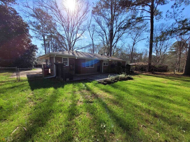 Building Photo - 848 Forest Hill Ct