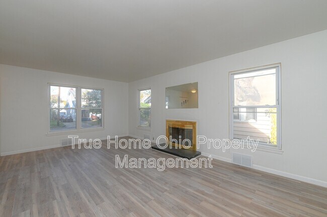Building Photo - 1415 Dietz Ave