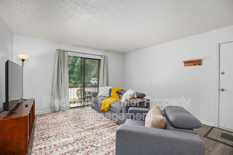 Foto principal - 2260 Sunderland Road