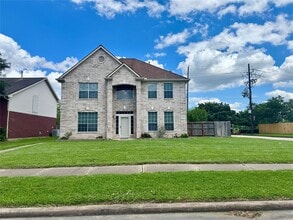 Building Photo - 16519 Village View Trail