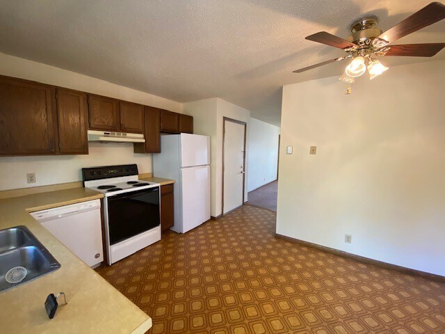 Foto del edificio - 3218 Oak Knoll Dr